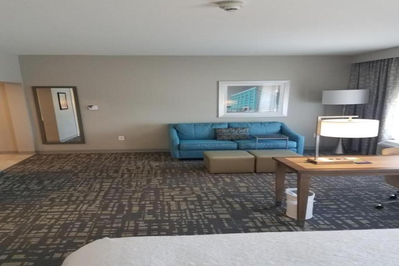 Hampton Inn & Suites Dallas-Колоні Екстер'єр фото