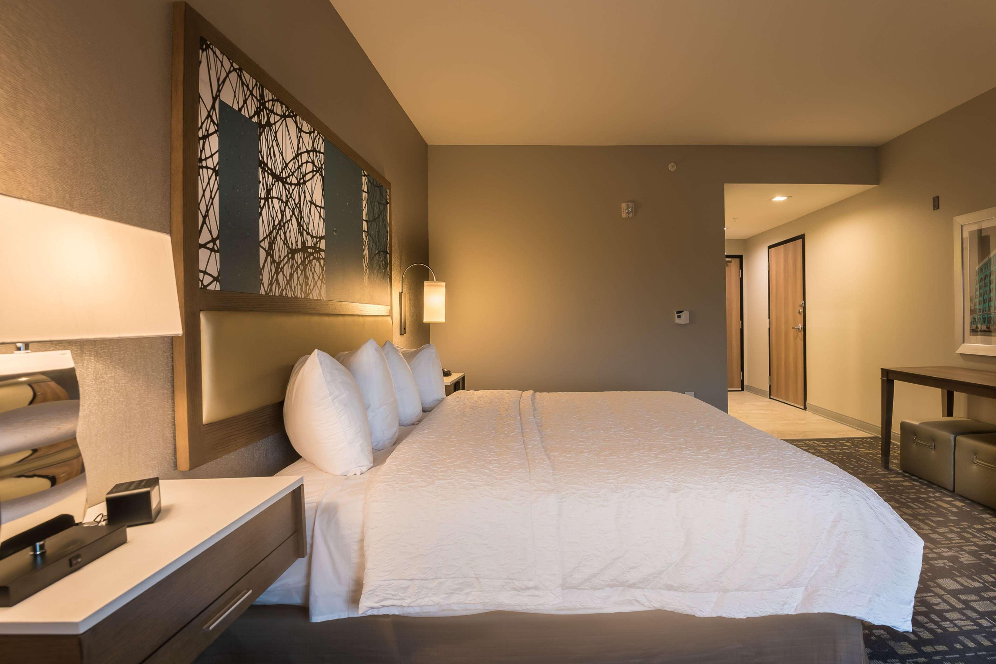 Hampton Inn & Suites Dallas-Колоні Екстер'єр фото