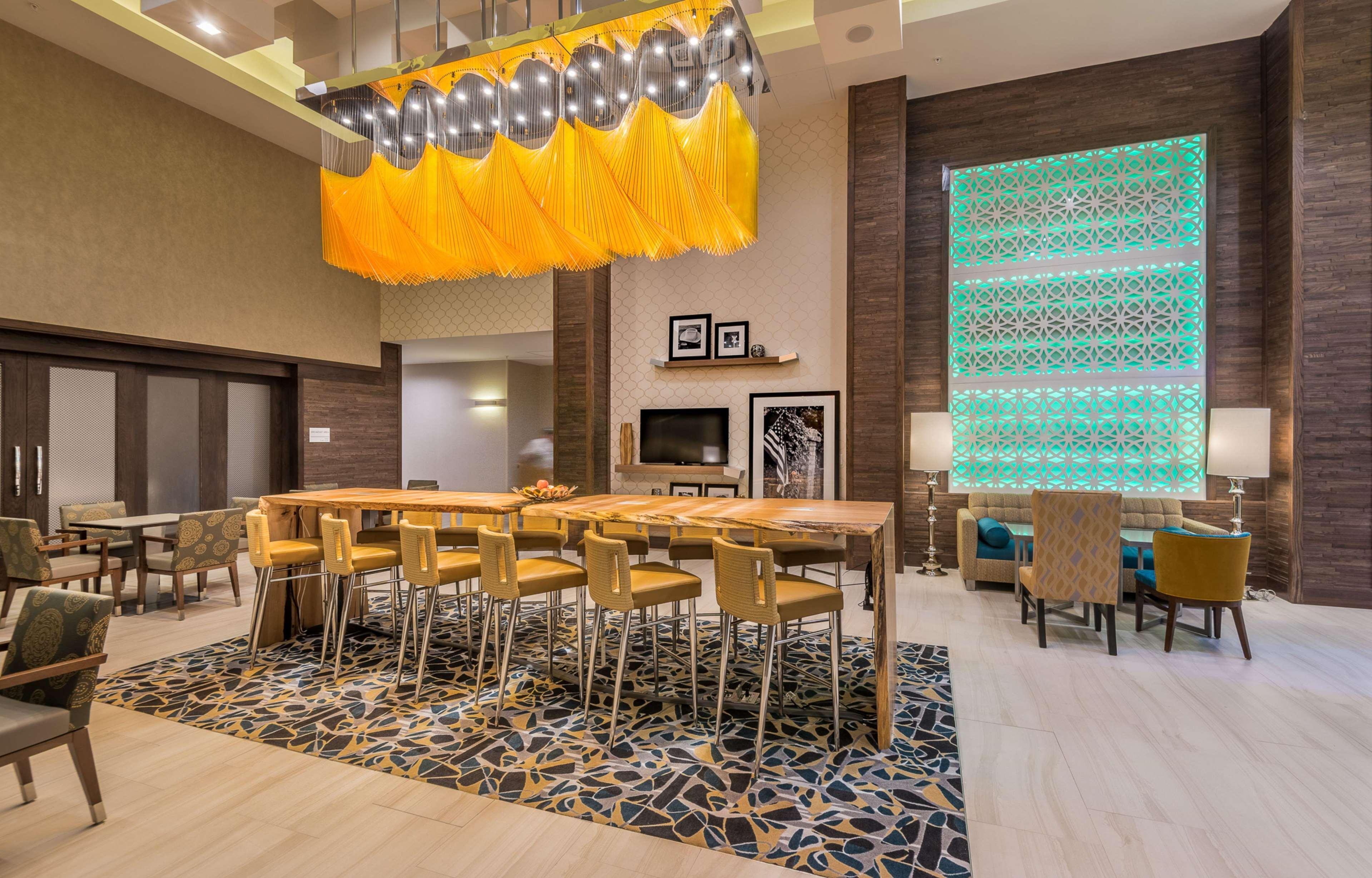 Hampton Inn & Suites Dallas-Колоні Екстер'єр фото