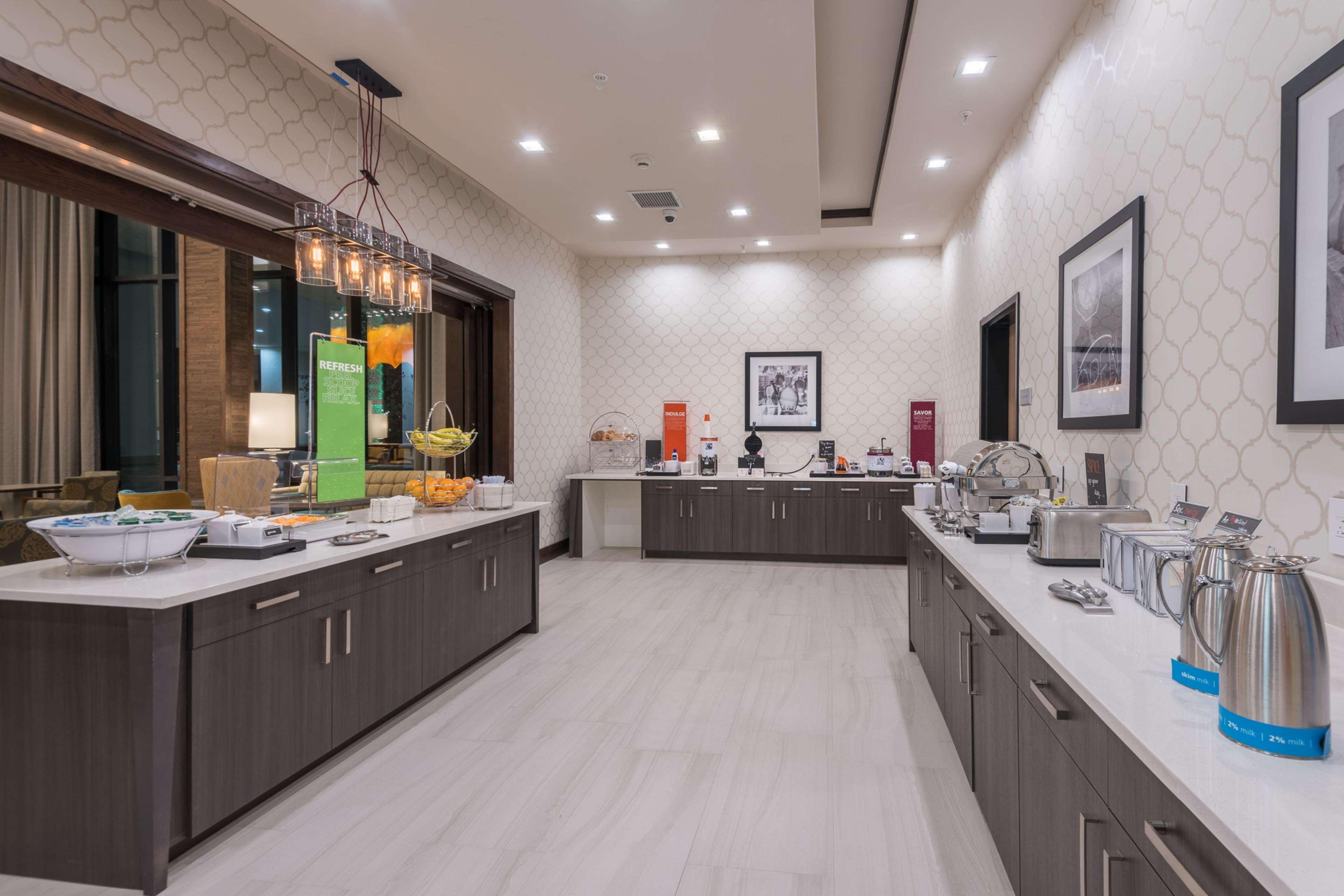 Hampton Inn & Suites Dallas-Колоні Екстер'єр фото