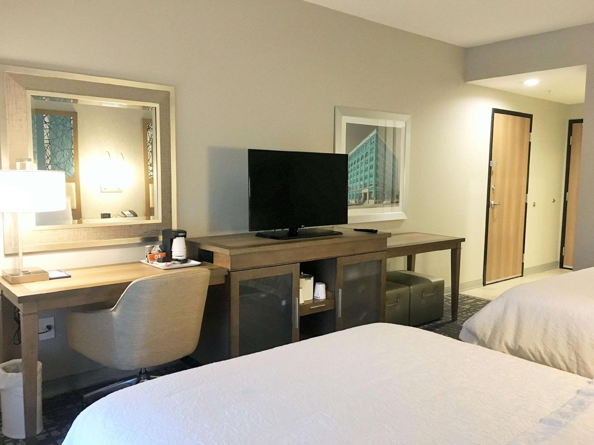 Hampton Inn & Suites Dallas-Колоні Екстер'єр фото