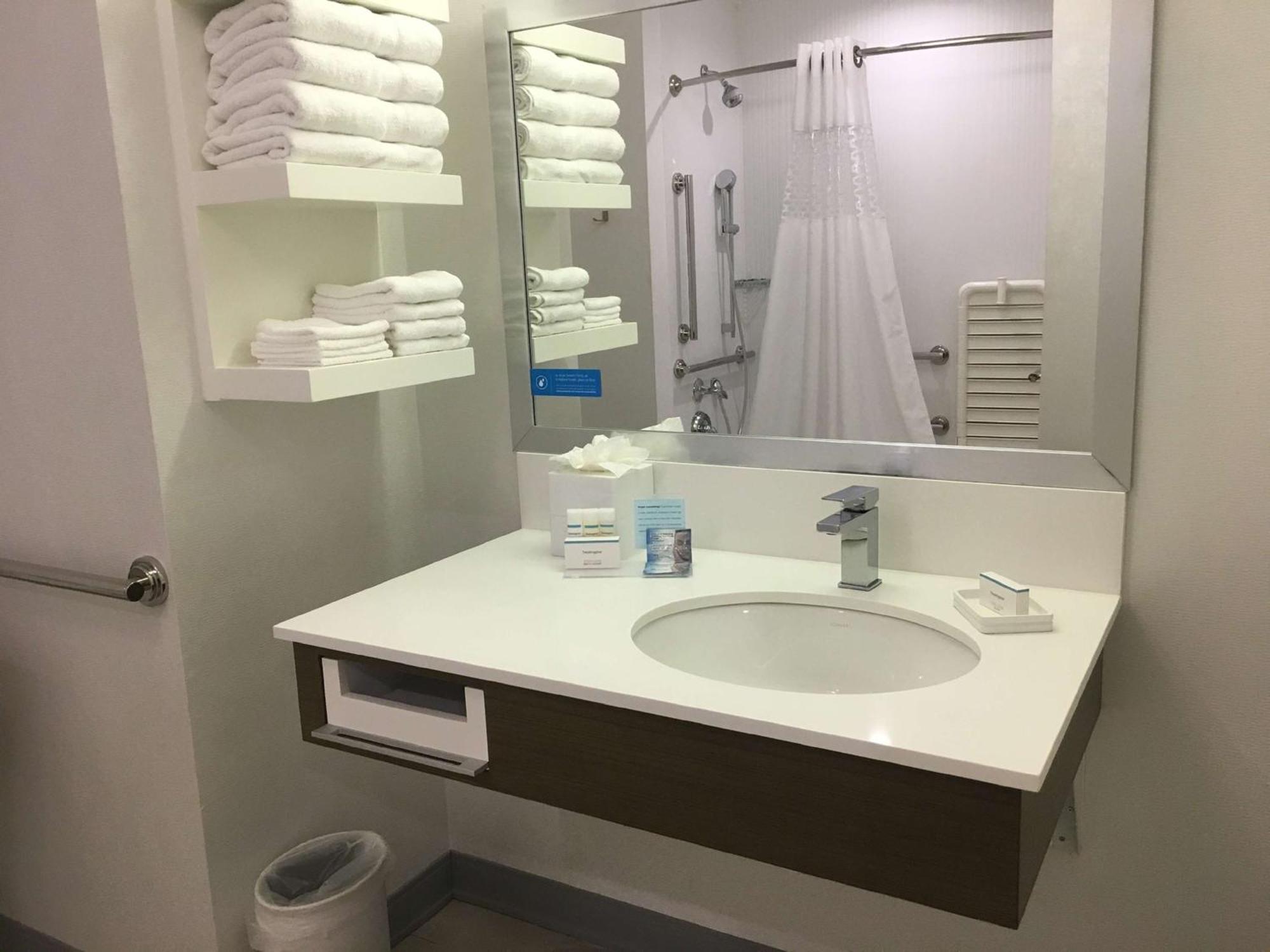 Hampton Inn & Suites Dallas-Колоні Екстер'єр фото