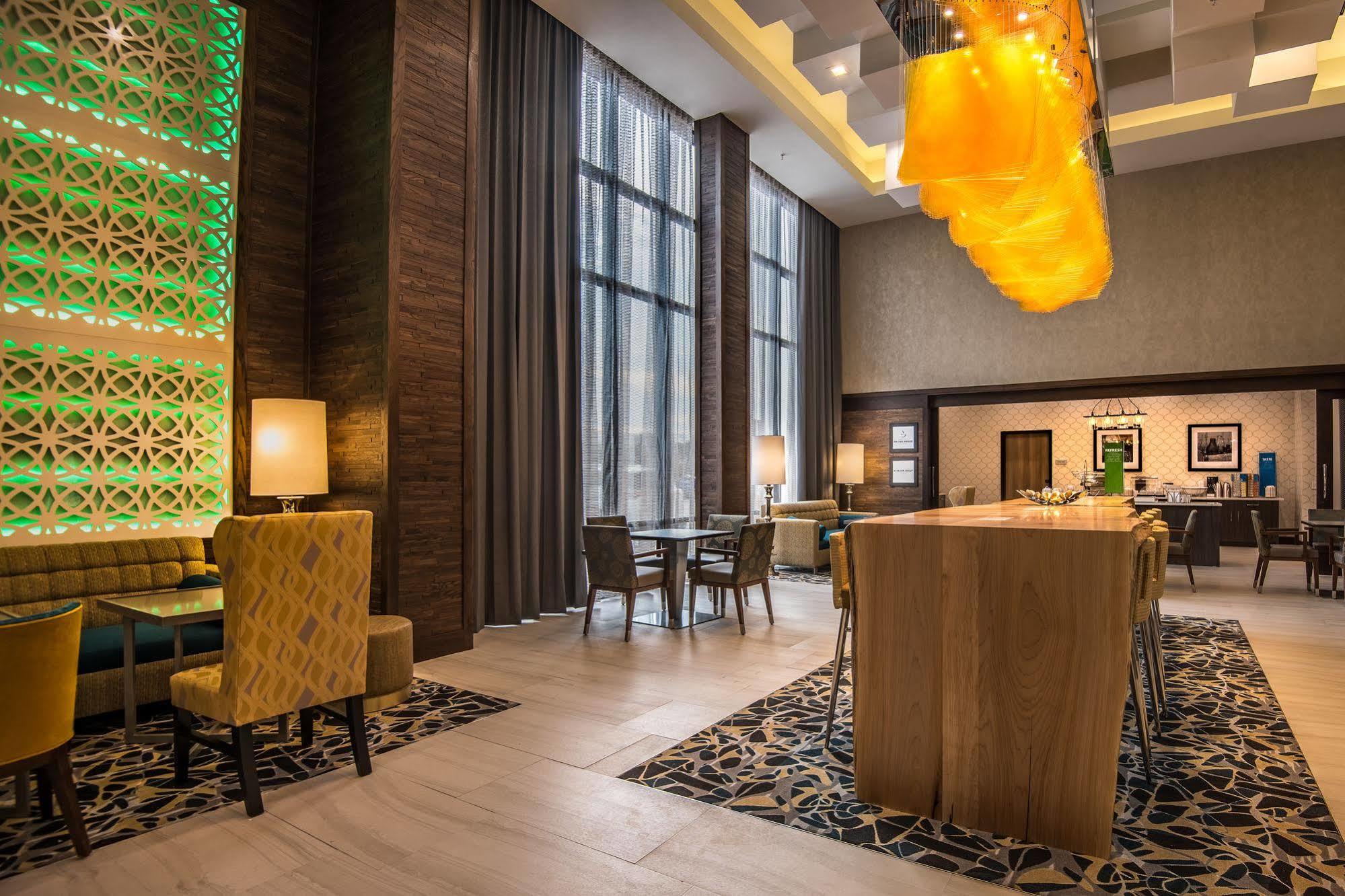 Hampton Inn & Suites Dallas-Колоні Екстер'єр фото